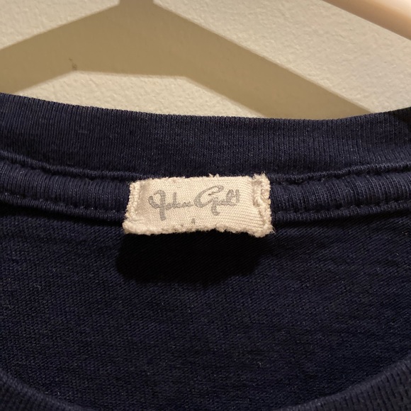 BRANDY MELVILLE | Navy Striped Tee - Picture 3 of 3